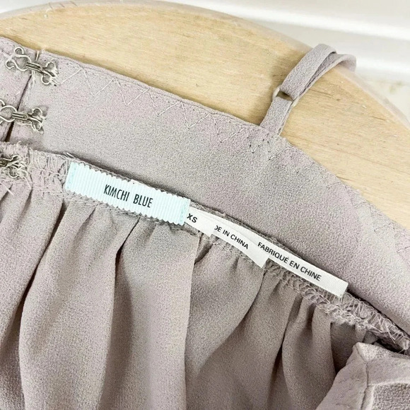 Kimchi Blue Womens XS Cropped Babydoll Blouse Cami Top Blush Pink Festival - Picture 2 of 5